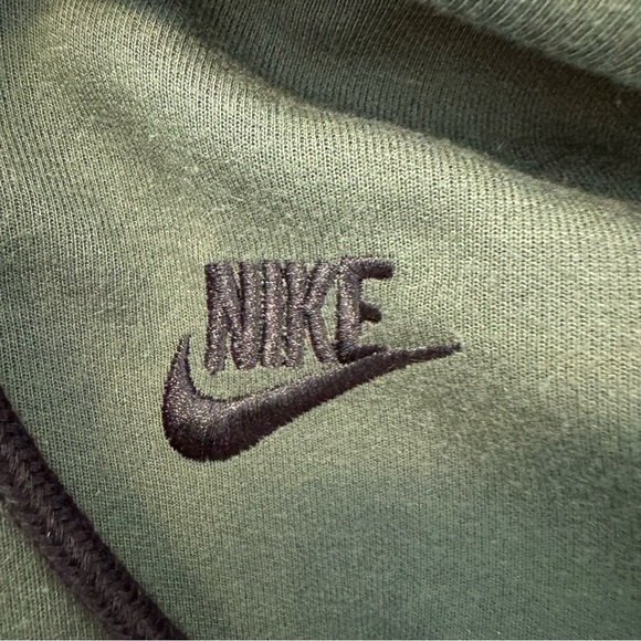 Nike Green and Yellow Zip Up Sweater Athleisure small Streetwear - Picture 4 of 6